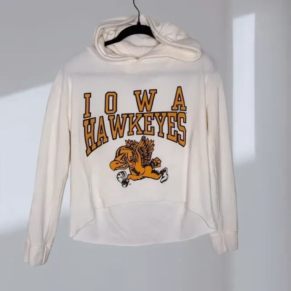 Reserve Collection Iowa Hawkeyes Cropped Hoodie – Cream (Women’s M)